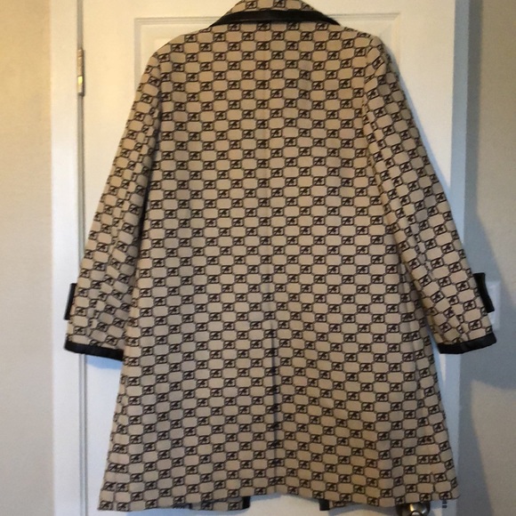 Sale. Authentic Alberta Ferretti coat